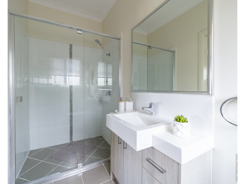 32 Honeypot Avenue, Springfield Lakes QLD 4300