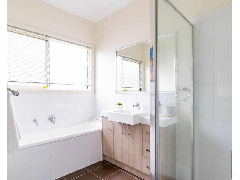 32 Honeypot Avenue, Springfield Lakes QLD 4300