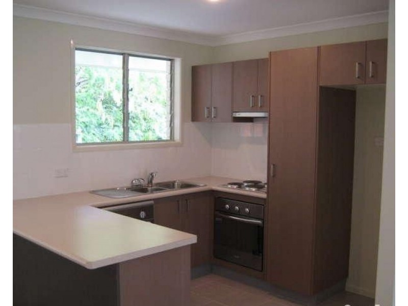 2/4 Melinda Court, Margate QLD 4019