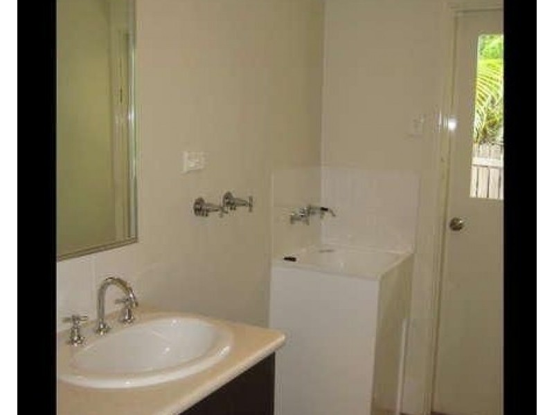 2/4 Melinda Court, Margate QLD 4019
