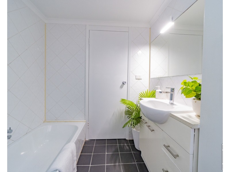 6/490 Marine Parade, Biggera Waters QLD 4216