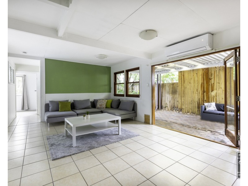 101 Kilkivan Avenue, Kenmore QLD 4069