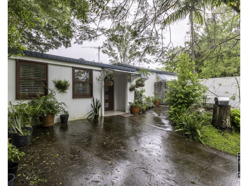 101 Kilkivan Avenue, Kenmore QLD 4069