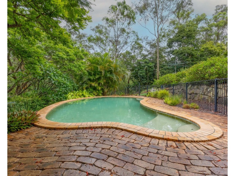 18 Werona Court, Karana Downs QLD 4306