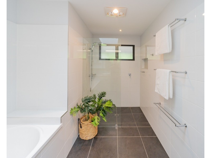 18 Werona Court, Karana Downs QLD 4306