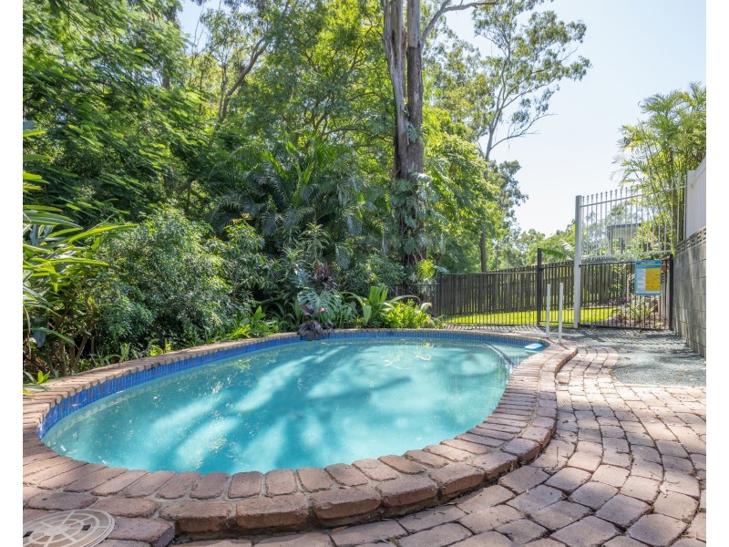 2 Lois Street, Kenmore QLD 4069