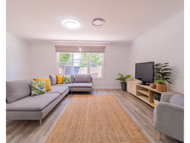 2 Lois Street, Kenmore QLD 4069