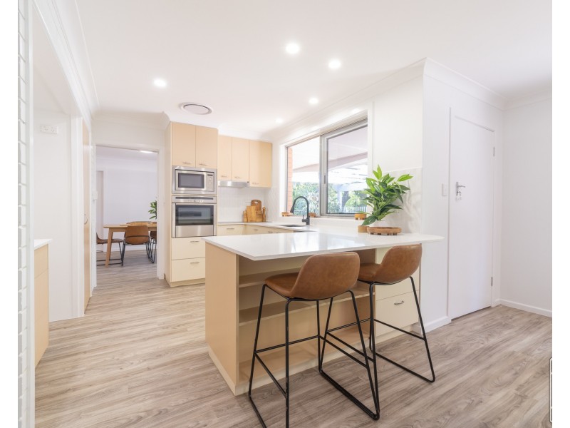 2 Lois Street, Kenmore QLD 4069