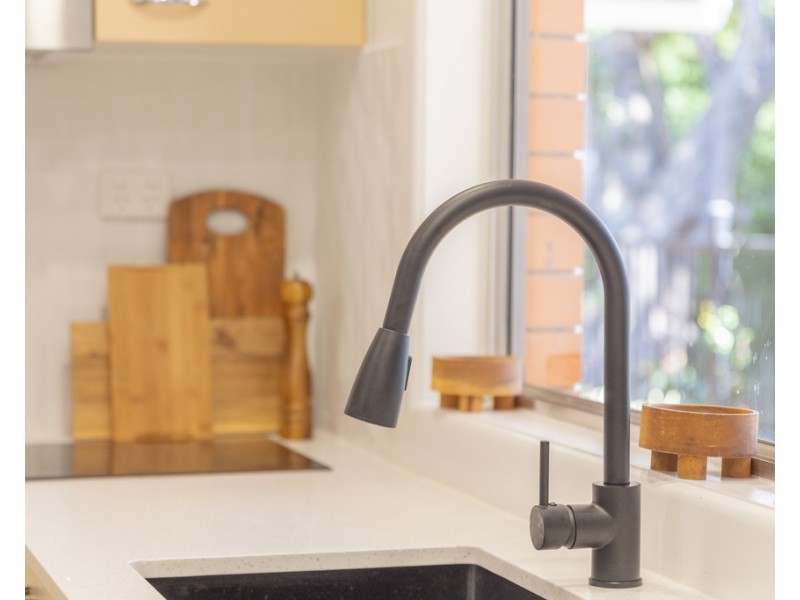 2 Lois Street, Kenmore QLD 4069