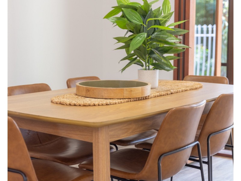 2 Lois Street, Kenmore QLD 4069