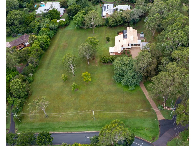 74 Kailua Street, Brookfield QLD 4069