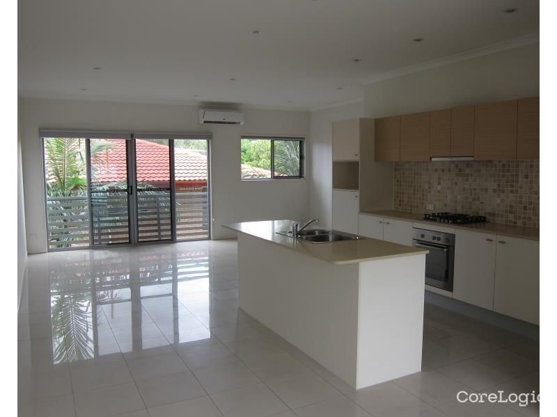 2/8 Princess Street, Fairfield QLD 4103