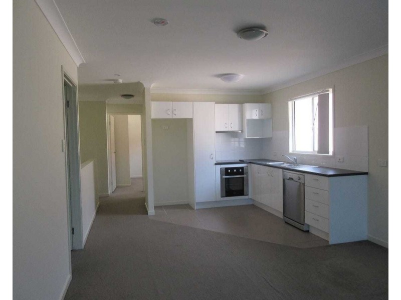 2/2143 Wynnum Road, Wynnum QLD 4178