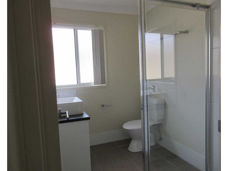 2/2143 Wynnum Road, Wynnum QLD 4178