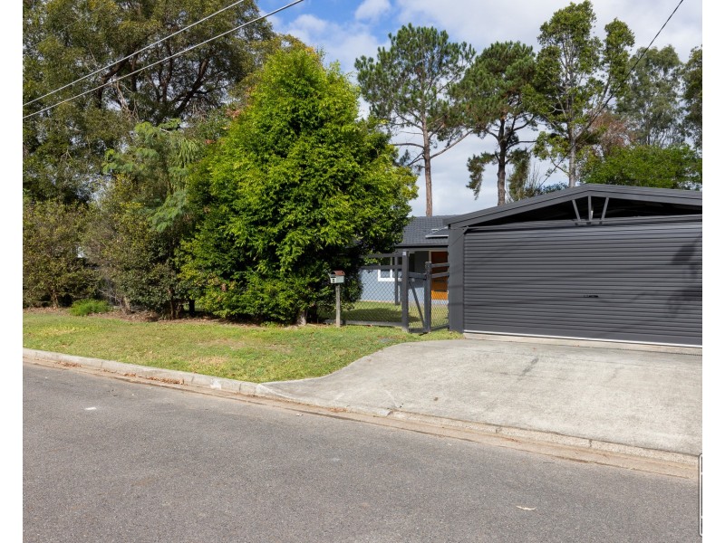 6 Fortrose Street, Kenmore QLD 4069