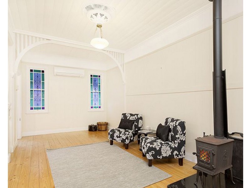 28 Shakespeare Street, Coorparoo QLD 4151