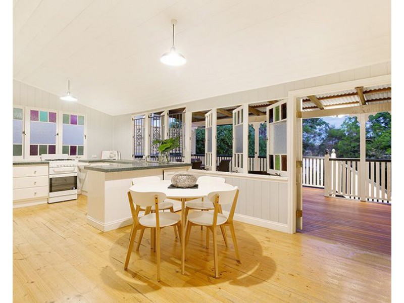 28 Shakespeare Street, Coorparoo QLD 4151