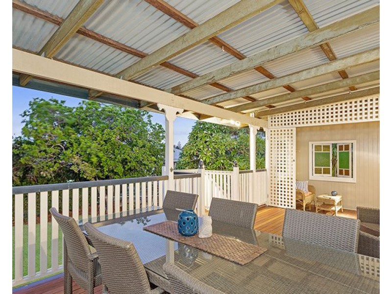 28 Shakespeare Street, Coorparoo QLD 4151