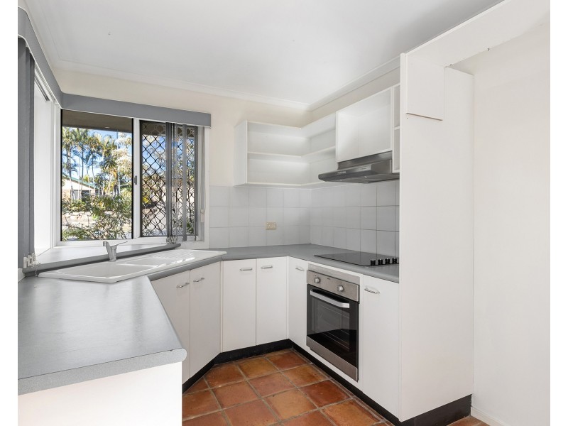 37 McPherson Road, Sinnamon Park QLD 4073