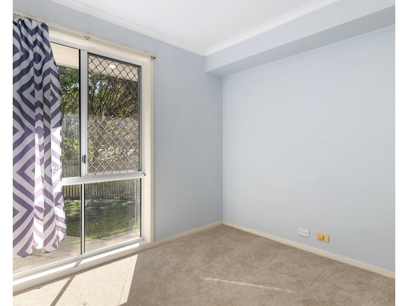 37 McPherson Road, Sinnamon Park QLD 4073