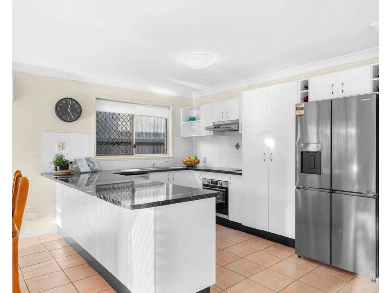 10 Canterbury Bells Circuit, Springfield Lakes QLD 4300