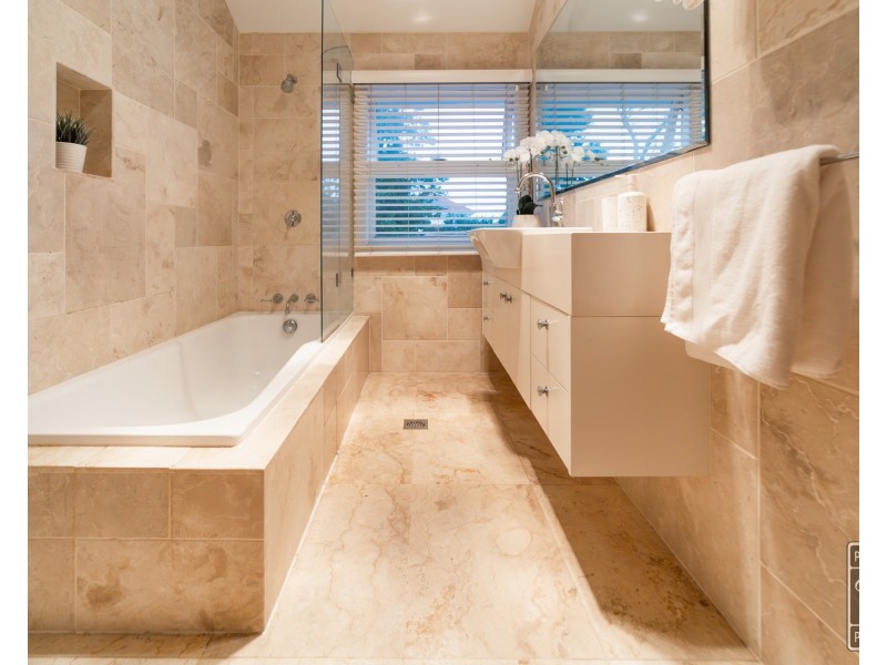 186 Rode Road, Wavell Heights QLD 4012