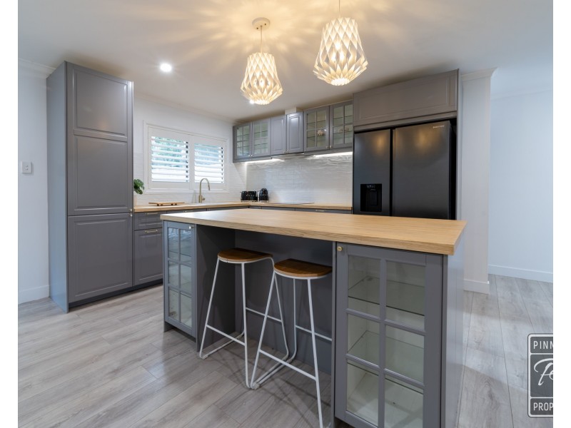 8 Mahonia Street, Bellbowrie QLD 4070