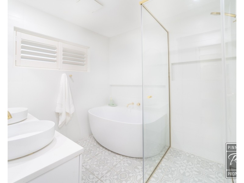 8 Mahonia Street, Bellbowrie QLD 4070