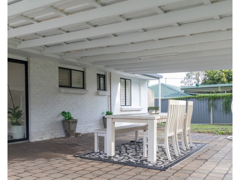 8 Mahonia Street, Bellbowrie QLD 4070