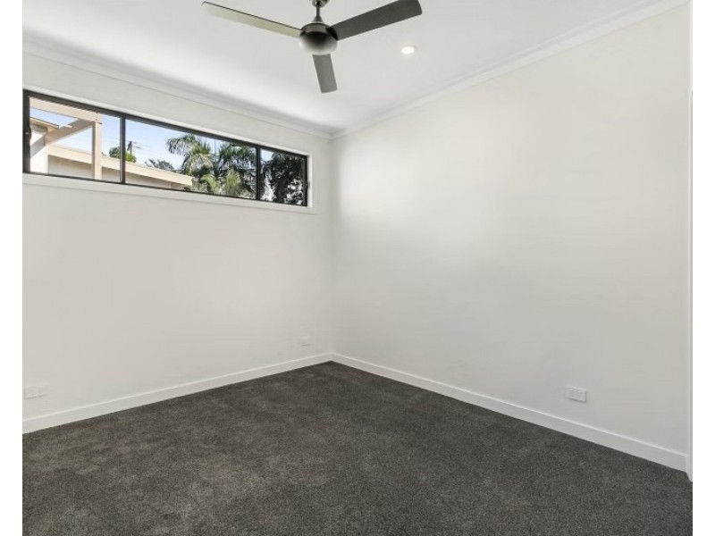 11 Auburn Terrace, Indooroopilly QLD 4068