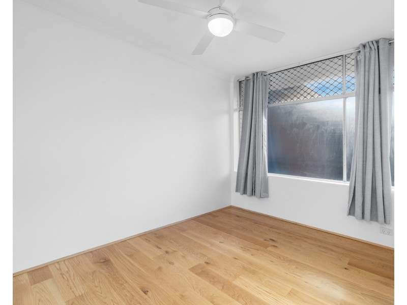 9/33 Curd Street, Greenslopes QLD 4120