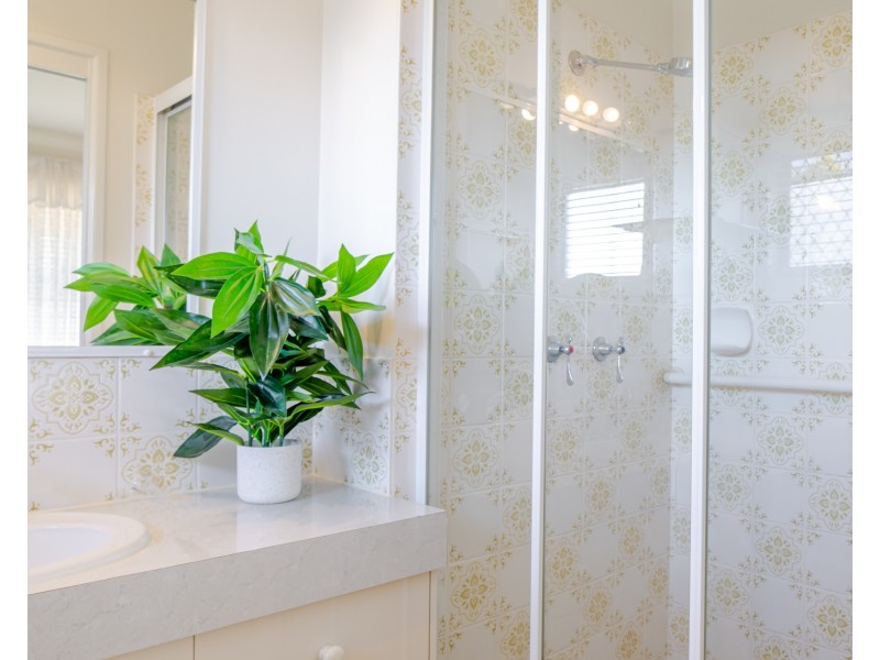 1 Minerva Court, Eatons Hill QLD 4037