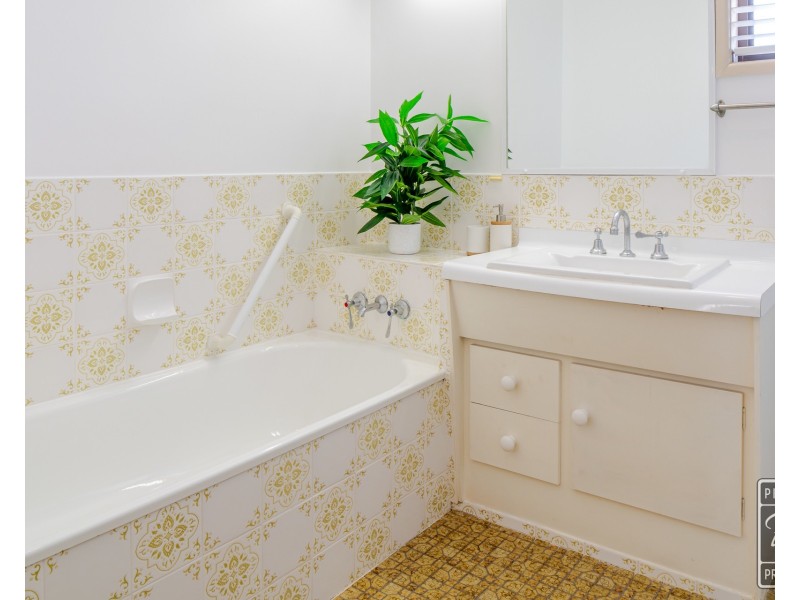 1 Minerva Court, Eatons Hill QLD 4037