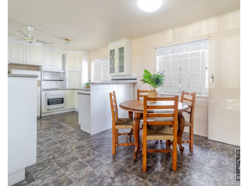 42 Grange Road, Eastern Heights QLD 4305