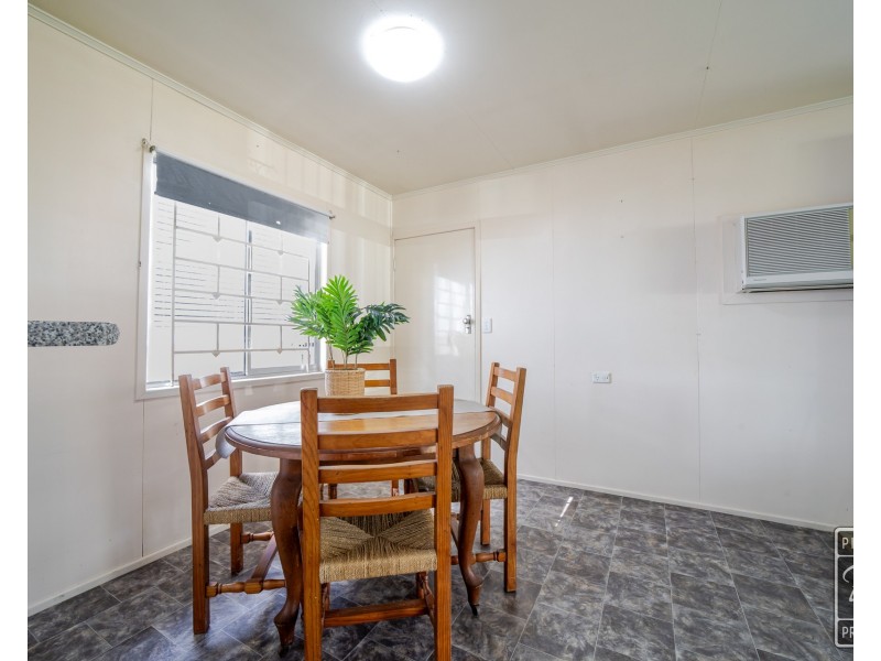 42 Grange Road, Eastern Heights QLD 4305