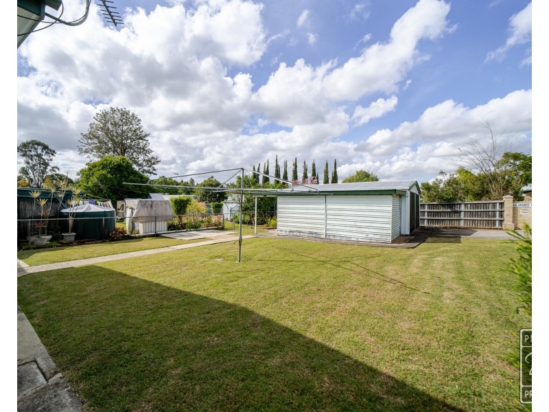 42 Grange Road, Eastern Heights QLD 4305