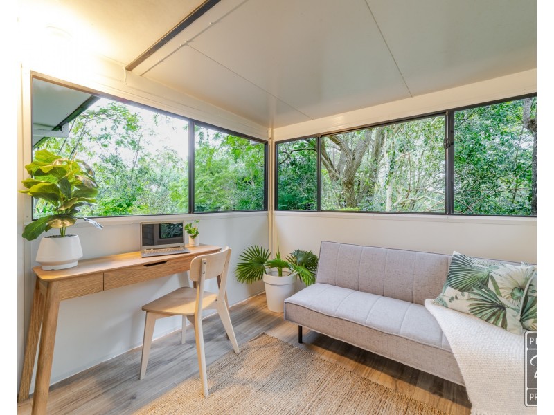 176 Chapel Hill Road, Chapel Hill QLD 4069