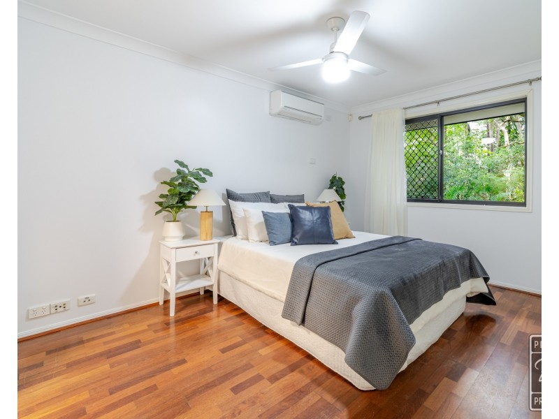 176 Chapel Hill Road, Chapel Hill QLD 4069