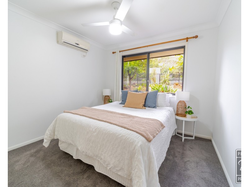 176 Chapel Hill Road, Chapel Hill QLD 4069