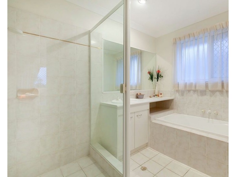 41 Balaton Street, Westlake QLD 4074