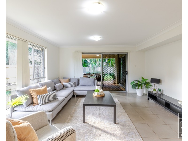 16 Shaw Place, Redland Bay QLD 4165