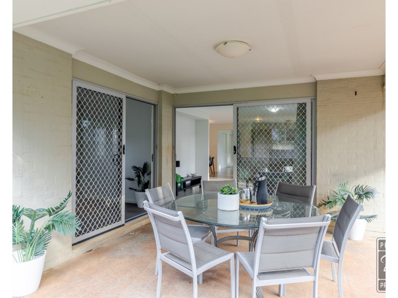 16 Shaw Place, Redland Bay QLD 4165