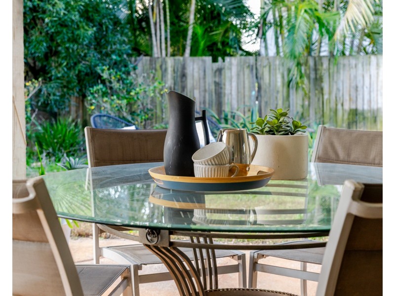 16 Shaw Place, Redland Bay QLD 4165