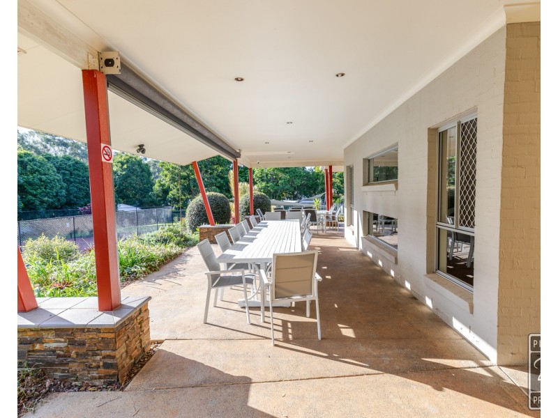 16 Shaw Place, Redland Bay QLD 4165