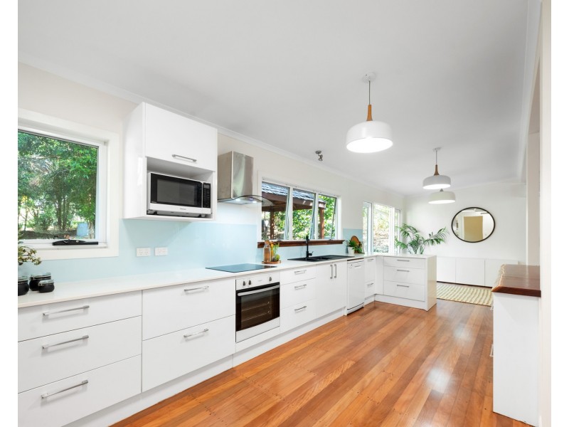 252 Rafting Ground Road, Brookfield QLD 4069