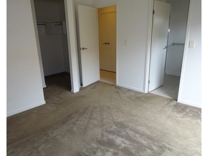 3/8 Princess Street, Fairfield QLD 4103