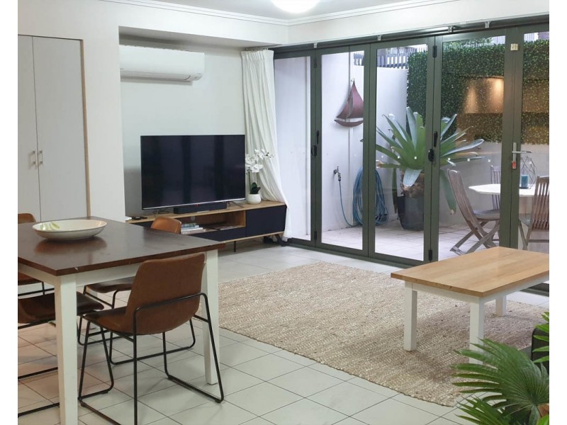 19 Walsh Street, Milton QLD 4064