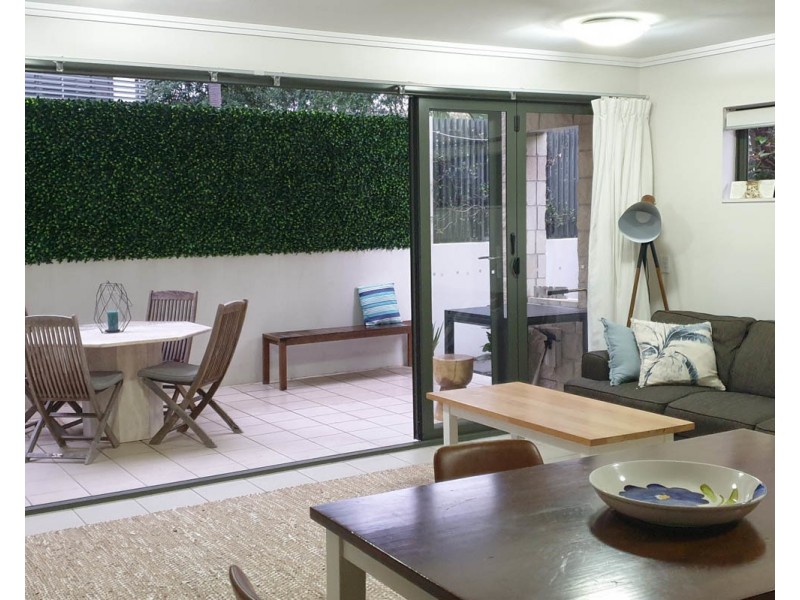 19 Walsh Street, Milton QLD 4064