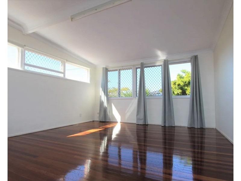 12 Kilburn Street, Chermside QLD 4032