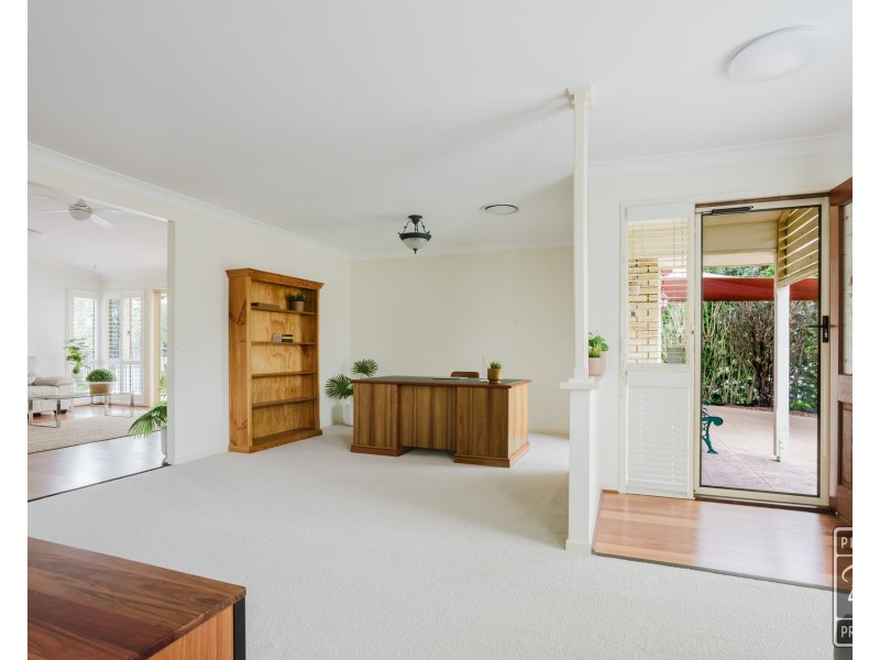 63 McPherson Road, Sinnamon Park QLD 4073